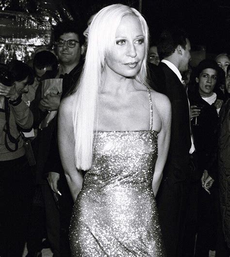 foto donatella versace 1997|Donatella Versace young photos.